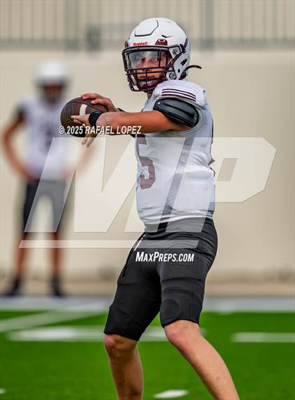 Thumbnail 3 in Waller vs. Channelview (Scrimmage) photogallery.