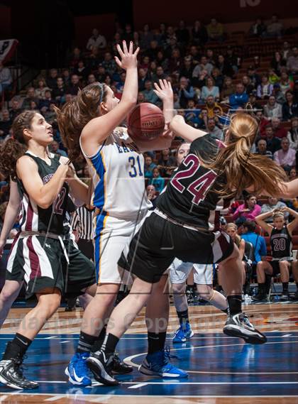 Thumbnail 1 in Bacon Academy vs. Farmington (CIAC Class L Final) photogallery.