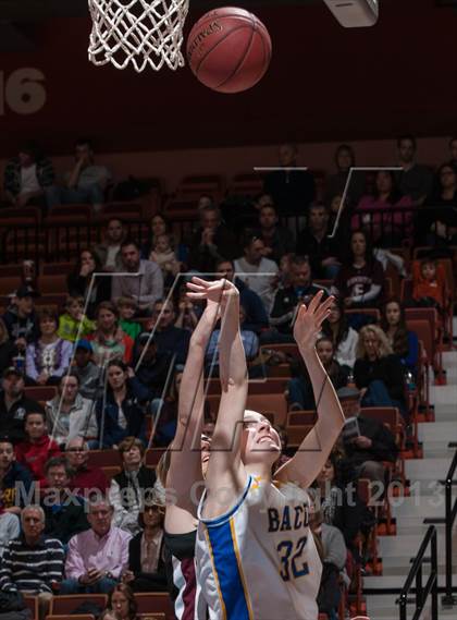 Thumbnail 2 in Bacon Academy vs. Farmington (CIAC Class L Final) photogallery.