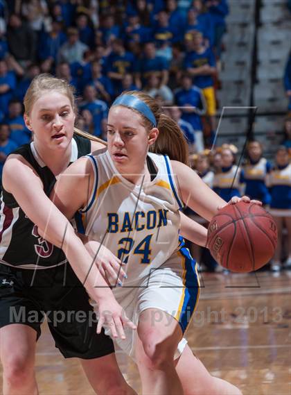 Thumbnail 2 in Bacon Academy vs. Farmington (CIAC Class L Final) photogallery.