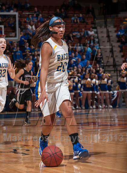 Thumbnail 1 in Bacon Academy vs. Farmington (CIAC Class L Final) photogallery.
