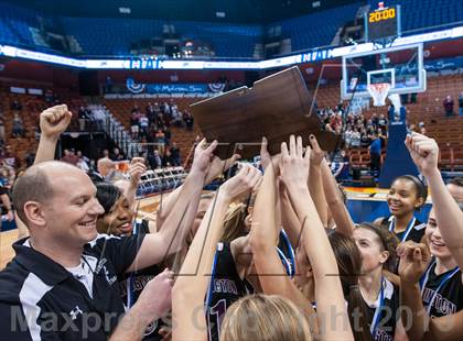 Thumbnail 2 in Bacon Academy vs. Farmington (CIAC Class L Final) photogallery.