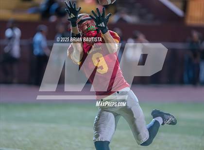 Thumbnail 1 in Roosevelt vs. Pearl City (HHSAA Division 2 Round 1) photogallery.