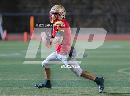 Thumbnail 2 in Roosevelt vs. Pearl City (HHSAA Division 2 Round 1) photogallery.