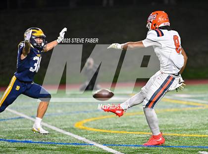 Thumbnail 2 in Lakes @ Bellevue (WIAA 3A Quarterfinals) photogallery.