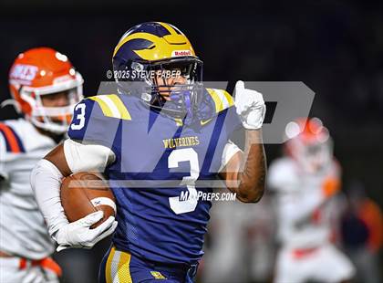 Thumbnail 1 in Lakes @ Bellevue (WIAA 3A Quarterfinals) photogallery.