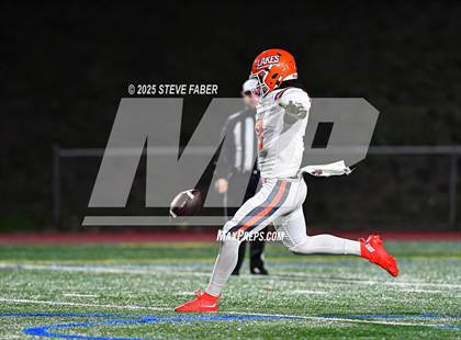 Thumbnail 2 in Lakes @ Bellevue (WIAA 3A Quarterfinals) photogallery.