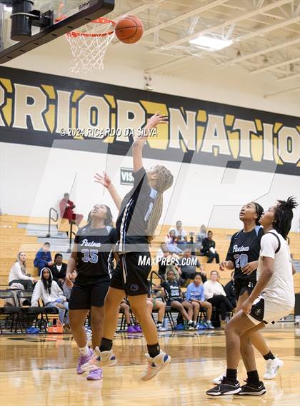 Thumbnail 2 in Jordan vs Paetow photogallery.