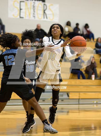Thumbnail 1 in Jordan vs Paetow photogallery.