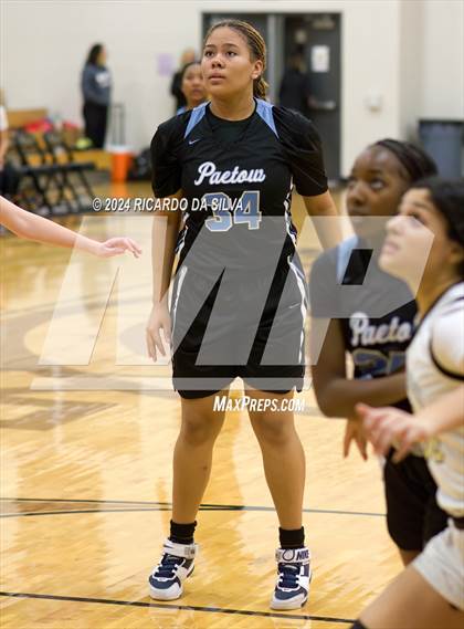 Thumbnail 2 in Jordan vs Paetow photogallery.