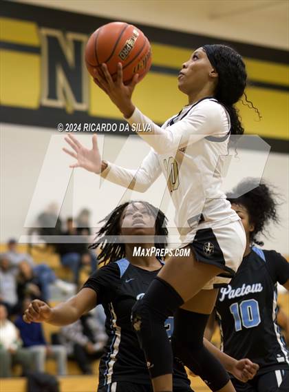 Thumbnail 2 in Jordan vs Paetow photogallery.
