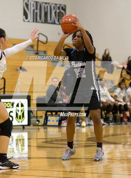 Thumbnail 1 in Jordan vs Paetow photogallery.