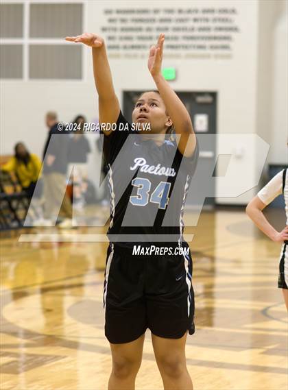 Thumbnail 2 in Jordan vs Paetow photogallery.