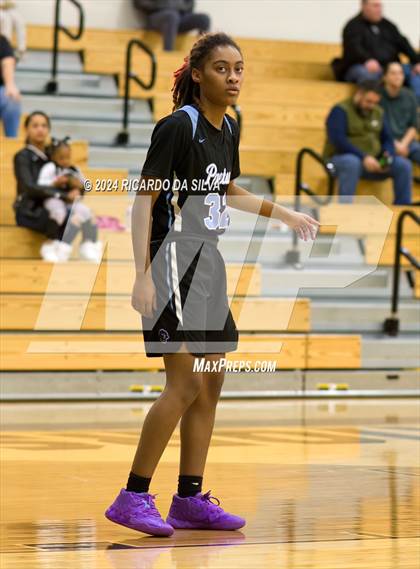 Thumbnail 3 in Jordan vs Paetow photogallery.
