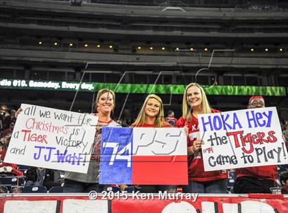 Thumbnail 1 in Katy vs Manvel (UIL 6A Quarterfinal) photogallery.