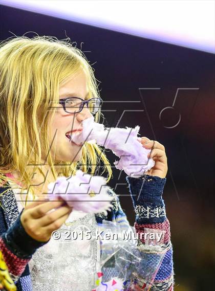 Thumbnail 2 in Katy vs Manvel (UIL 6A Quarterfinal) photogallery.