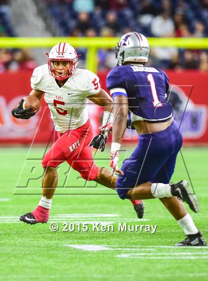 Thumbnail 2 in Katy vs Manvel (UIL 6A Quarterfinal) photogallery.