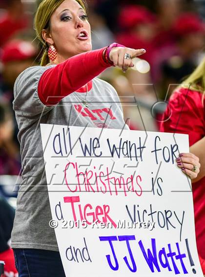 Thumbnail 1 in Katy vs Manvel (UIL 6A Quarterfinal) photogallery.