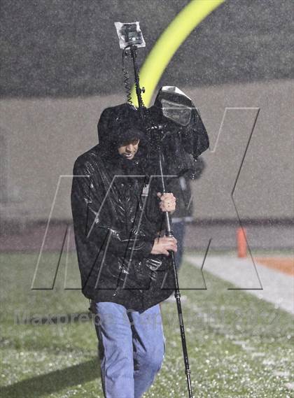 Thumbnail 1 in Parker vs. Santa Fe Christian (CIF SDS D5 Final) photogallery.