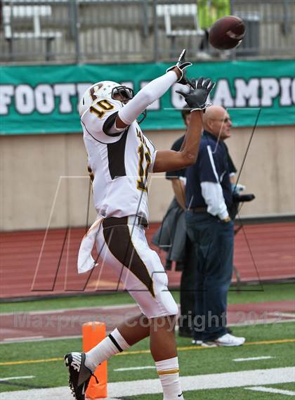 Thumbnail 1 in Parker vs. Santa Fe Christian (CIF SDS D5 Final) photogallery.