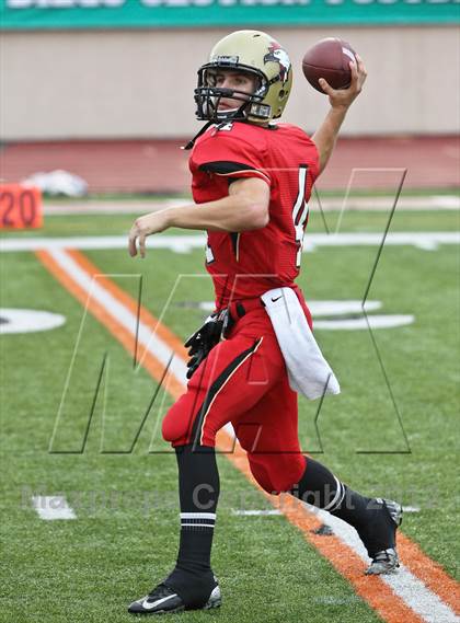 Thumbnail 3 in Parker vs. Santa Fe Christian (CIF SDS D5 Final) photogallery.