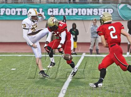 Thumbnail 2 in Parker vs. Santa Fe Christian (CIF SDS D5 Final) photogallery.