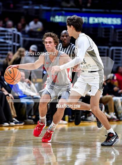 Thumbnail 2 in St. John Bosco vs. Mater Dei (Coastal Catholic Classic) photogallery.