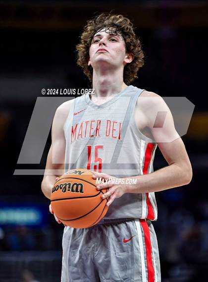 Thumbnail 2 in St. John Bosco vs. Mater Dei (Coastal Catholic Classic) photogallery.