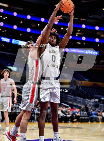 Thumbnail 1 in St. John Bosco vs. Mater Dei (Coastal Catholic Classic) photogallery.