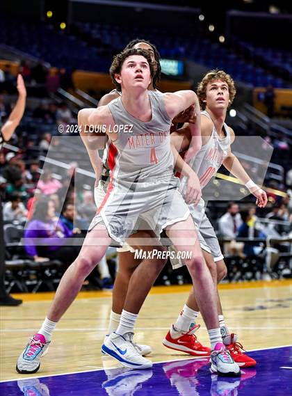 Thumbnail 2 in St. John Bosco vs. Mater Dei (Coastal Catholic Classic) photogallery.