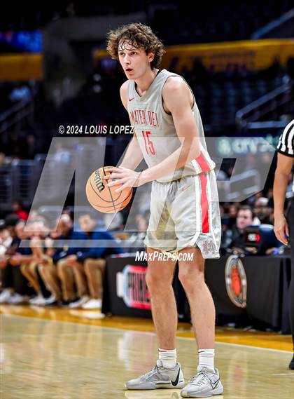 Thumbnail 2 in St. John Bosco vs. Mater Dei (Coastal Catholic Classic) photogallery.