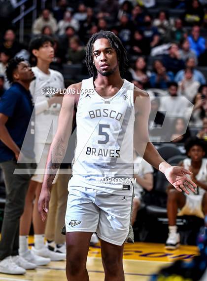 Thumbnail 1 in St. John Bosco vs. Mater Dei (Coastal Catholic Classic) photogallery.