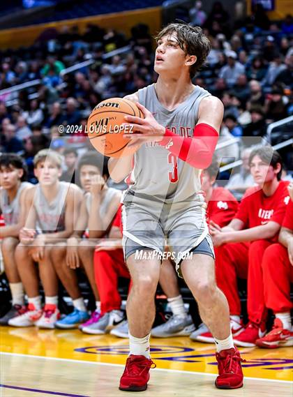 Thumbnail 1 in St. John Bosco vs. Mater Dei (Coastal Catholic Classic) photogallery.