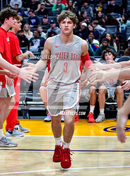 Thumbnail 1 in St. John Bosco vs. Mater Dei (Coastal Catholic Classic) photogallery.