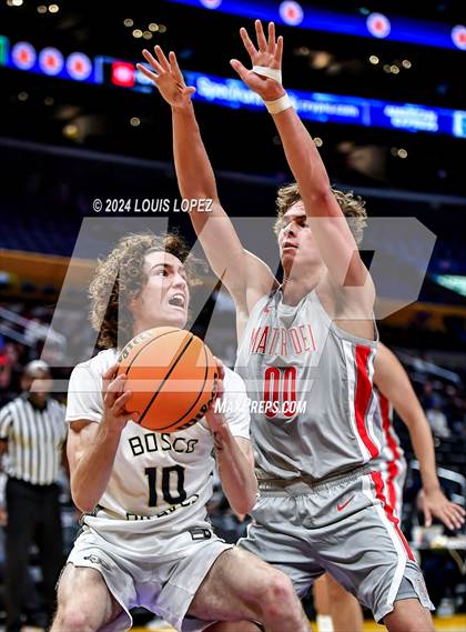 Thumbnail 2 in St. John Bosco vs. Mater Dei (Coastal Catholic Classic) photogallery.
