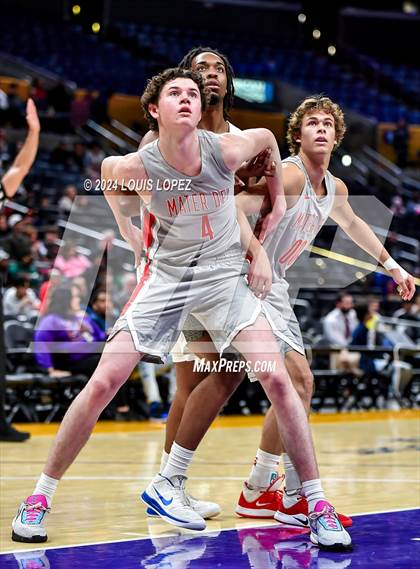 Thumbnail 1 in St. John Bosco vs. Mater Dei (Coastal Catholic Classic) photogallery.
