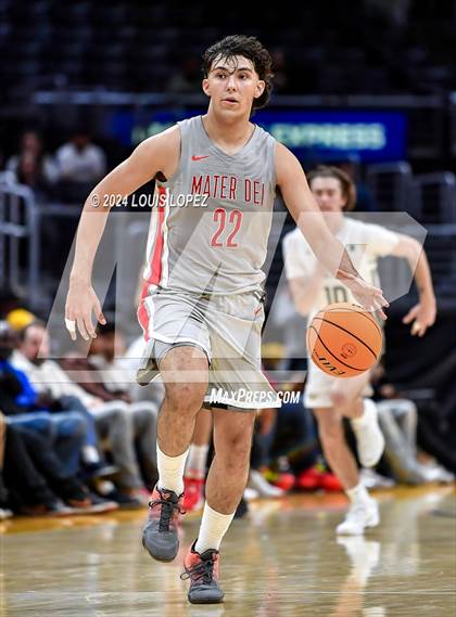 Thumbnail 3 in St. John Bosco vs. Mater Dei (Coastal Catholic Classic) photogallery.