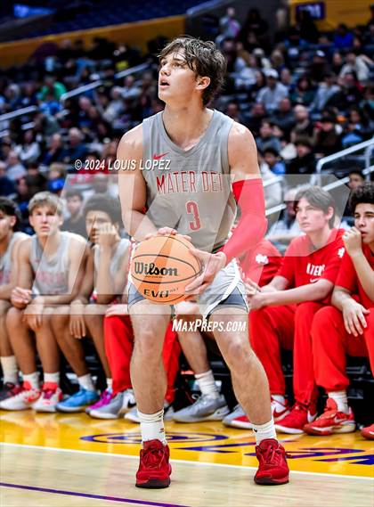 Thumbnail 3 in St. John Bosco vs. Mater Dei (Coastal Catholic Classic) photogallery.