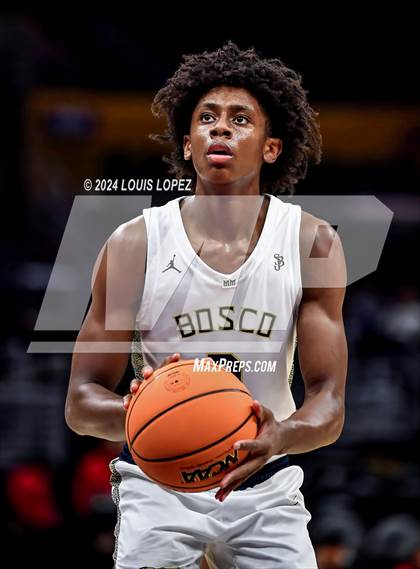 Thumbnail 2 in St. John Bosco vs. Mater Dei (Coastal Catholic Classic) photogallery.