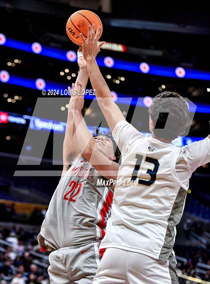 Thumbnail 2 in St. John Bosco vs. Mater Dei (Coastal Catholic Classic) photogallery.