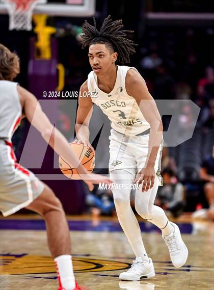 Thumbnail 2 in St. John Bosco vs. Mater Dei (Coastal Catholic Classic) photogallery.