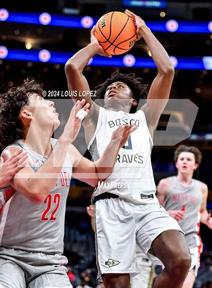 Thumbnail 2 in St. John Bosco vs. Mater Dei (Coastal Catholic Classic) photogallery.