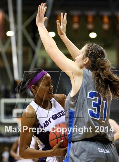 Thumbnail 3 in Mesa Ridge vs. Broomfield (CHSAA 4A Final) photogallery.