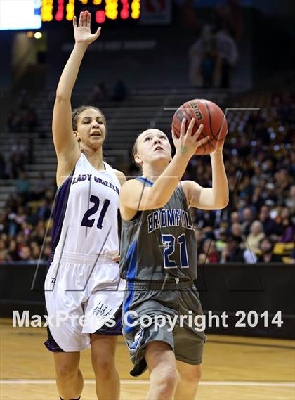 Thumbnail 2 in Mesa Ridge vs. Broomfield (CHSAA 4A Final) photogallery.