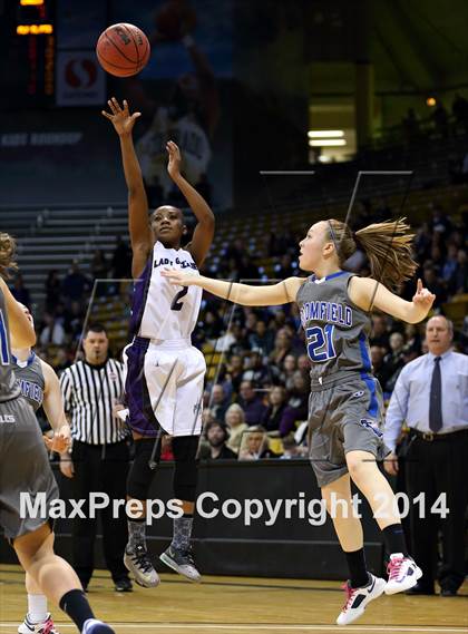 Thumbnail 2 in Mesa Ridge vs. Broomfield (CHSAA 4A Final) photogallery.