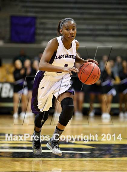 Thumbnail 1 in Mesa Ridge vs. Broomfield (CHSAA 4A Final) photogallery.