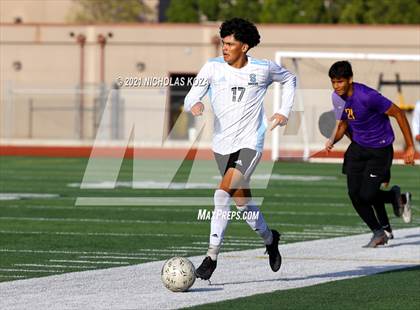 Thumbnail 1 in Salesian vs. Lynwood (CIF SS D3 Playoffs) photogallery.