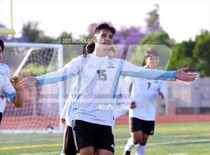 Thumbnail 1 in Salesian vs. Lynwood (CIF SS D3 Playoffs) photogallery.