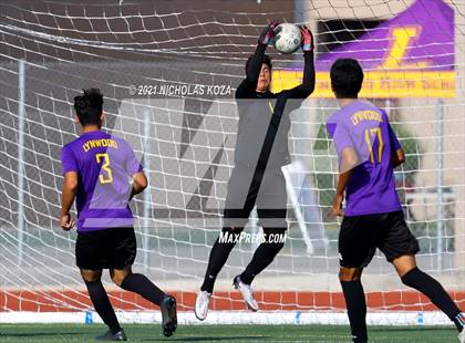 Thumbnail 2 in Salesian vs. Lynwood (CIF SS D3 Playoffs) photogallery.