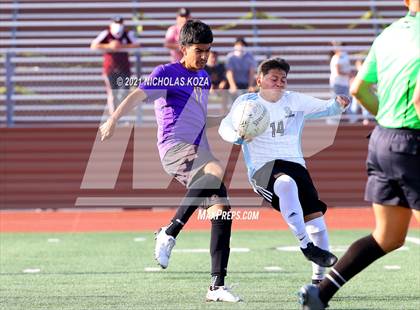 Thumbnail 2 in Salesian vs. Lynwood (CIF SS D3 Playoffs) photogallery.